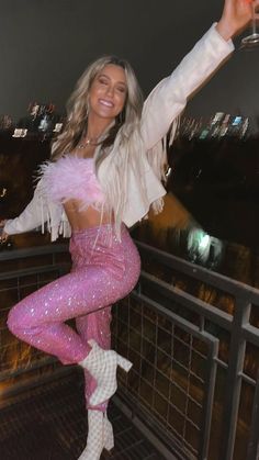 Pink Whitney Outfit, Disco Fits Bachelorette Party, Sparkly 21st Birthday Outfit, Coachella Outfit Sparkle, Pink Sequin Outfit Ideas, Cute Sparkly Outfits, Sparkle Vegas Outfit, Bachlorette Outfit Ideas Pink, Rave Set Outfits