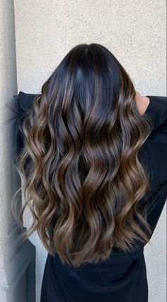 Black Hair Mocha Balayage, Latte Highlights On Dark Hair, Black Hair With Honey Blonde Highlights, Brown Balayage Black Hair, Black Hair With Caramel Balayage, Espresso Martini Hair, Curly Hair Lowlights, Dark Bayalage, Light Black Hair