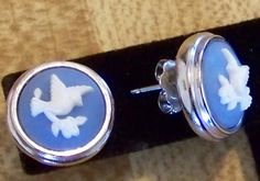 Sooooo pretty Pandora Jewelry Box, Wedgewood Wedding, Avon Collectibles, Porcelain Earrings, Lavender Green, Blue And White Porcelain, Bird On Branch