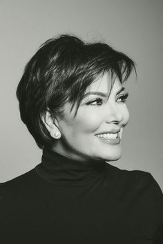 Chris Jenner Haircut, Kris Jenner Haircut, Kris Jenner Hair, Kris Jenner Style, Stile Kylie Jenner, Jenner Hair, Kardashian Hair, Mom Hairstyles, Kris Jenner