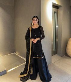 Wedding Formal Dress, Novel Books, Painting Scenery, Books Wedding, Shorts Crochet, Lace Dress Design, Punjabi Outfits, Pakistani Wedding Outfits, Music Painting