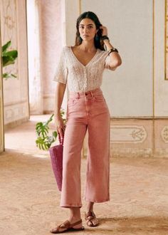 Sezane Aesthetic, Ingenue Fashion, Sezane Style, Romantic Style Women, Romantic Style Outfit, Anthropologie Fashion, Classic Romantic Style, Modern Feminine Style, Crop Trousers