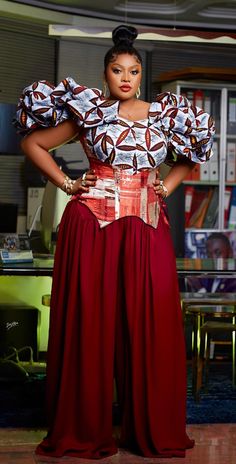 Latest african print styles. #pinterestfashion African Print Styles, Latest African Styles, African Couture, African Elegance, Ghanaian Fashion, Fashion Sewing Tutorials, Elegance Style, Nigerian Styles, African Ankara