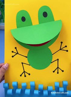 Paper Frog Craft for Kids – Step by Step Tutorial - Kids Art & Craft Easy Frog Crafts Preschool, Frog Art And Craft Preschool, Frog Crafts For Toddlers, Frog Crafts For Kids, Frog Craft, Lizard Craft, Xmas Card Craft