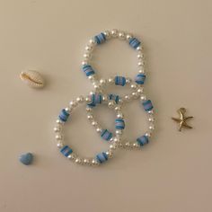 Aesthetic Blue Bracelet, Clay Bead Bracelet Ideas Blue And Purple, Clay Bead Bracelet Ideas Pearl, Mamma Mia Inspired Bracelets, Light Blue Clay Bead Bracelet, Small Business Bracelets, Usa Clay Bead Bracelets, Play Bead Bracelet Ideas, Clay Bead Bracelet Ideas Beach Theme