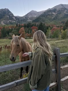 Aesthetic Horse Riding Pics, Cowgirl Vision Board, Horse Vision Board, Montana Life Aesthetic, Country Granola Aesthetic, Western Granola Aesthetic, Horse Rider Aesthetic, Ranch Life Country Living, Granola Cowgirl