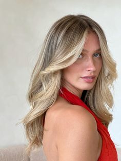 Dramatic Blonde Highlights, Blond Lowlights, Beachy Blonde Highlights, Hair Colouring Techniques, Revenge Hair, Blended Blonde Highlights, Bixie Colour, Blended Blonde, Beachy Blonde