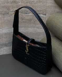 Estilo Rachel Green, Luxury Purses, Fancy Bags, Pretty Bags, Cute Bags, Bags Designer Fashion, Louis Vuitton Damier, Purses And Handbags