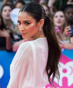 Shay Mitchell Hairstyle, Slick Ponytail Wedding Hair, Slick Ponytail Prom Hair, Shay Mitchell Ponytail, Slick Back Prom Hair Sleek Ponytail, Slick Ponytail Ideas, Slick Ponytail Middle Part, Slick Back Middle Part Ponytail, Low Slick Back Ponytail