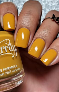 Summer Nails Baddie, Nails Baddie, Bee Nails, Birthday Nail, Trendy Summer Nails, Cruelty Free Nail Polish, Yellow Nail, Hello Nails, Unique Looks