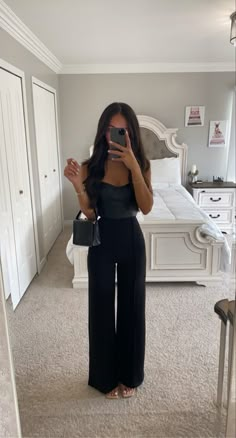 Classy Meal Outfits, Fancy Restaurant Hostess Outfit, Casual Banquet Outfit, Occasion Outfits Classy, Outfits For A Banquet, Cute Banquet Outfits, Nice Dinner Outfits Classy, Meal Outfit Evening, Dressy Outfits Classy