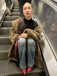 #cheetah #cheetahprint #leopard #leopardprint #classy #mobwife #outfitideas #cheetahoutfit #oldmoney #outfitinspo #lifesytle #fashion #richgirl #dior #louisvuitton #luxury Coats Outfit, Red Boots Outfit, Leopard Fur Coat, Content Photos, Fur Coat Outfit, Chique Outfit, I'm With The Band, Night Out Outfit