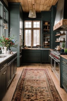 50+ Kitchens with Green Cabinets and Wood Accents Distressed Green Cabinets, Minwax Stain Colors, Cottage Cabinet, Cedar House, Green Cabin, Green Backsplash, House Upgrades