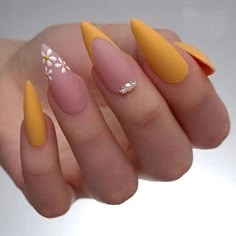 Spring Nails2023, Nails Looks, Nail Simple, Makeup 2023, Nail 2023, April Nails, Nails Fun, Nails Cute, Heart Nail