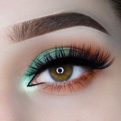 Small Eyes, Colorful Eye Makeup, Makeup For Teens, Creative Eye Makeup, Makeup Tutorial For Beginners