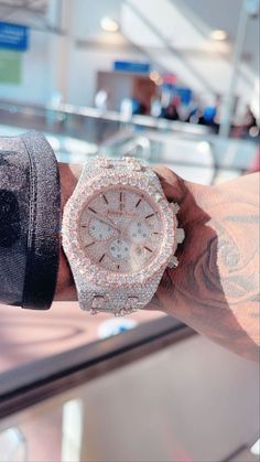 Mens Iced Out Watches, Wallpaper Watch, Watch Wallpapers, Rapper Jewelry, Trendy Watches, Expensive Jewelry Luxury, Watch Wallpaper