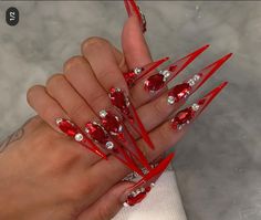 Red Bling Nails, Red Stiletto Nails, Acrylic Nail Designs Coffin, Long Red Nails, Coffin Nails Matte, Long Stiletto Nails, Nail Foil, Red Acrylic Nails