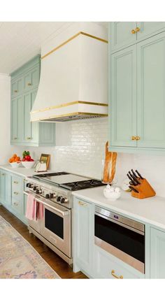 the kitchen is clean and ready to be used as an appliance for cooking