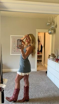 Bottlerock Outfits Napa, Cool Girl Western Outfits, Desert Concert Outfit, Womens Southern Style Outfits, Cow Girl Boot Outfits Fall, Cowgirl Outfits Cold Weather, Cow Girl Boots Outfit Skirt, Dylan Gossett Concert Outfit, Red Nashville Outfit