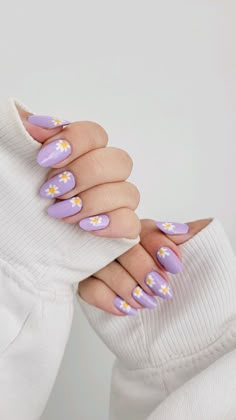 Lilac Nails Design, Light Purple Nails, Violet Nails, Pastel Nails Designs, Lilac Nails, Nails Yellow, Purple Nail Designs, Lavender Nails, Pastel Nails