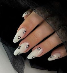 Bar Club Outfit, Shirt Nail Art, Black Nails Spring, Long Almond Shaped Nails Designs, Girly Black Nails, Clear Almond Nails Designs, Acrylics Almond Shape, Short Almond Nails Designs Summer, Ear Piercings With Gauges