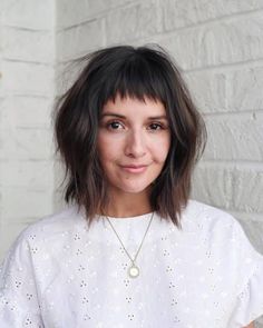 Choppy Micro Bangs, Micro Bangs Bob, Micro Bangs Short Hair, Micro Bangs, Long Bob With Bangs, Hair Change, Short Bobs With Bangs, Trendy Bob Hairstyles, Short Wavy Bob