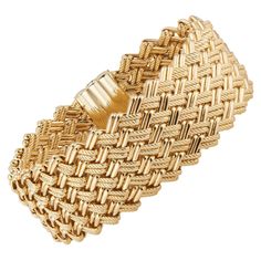 24.5mm wide 18k yellow gold wide woven Italian bracelet. 7.5 Inches 18k yellow gold Stamped: 18k 56.2 grams Length: 7.5 Inches Width: 24.5mm Thickness/depth 4.2mm Gold Bracelets For Men, Yellow Gold Cuff Bracelet, Sapphire Antique Ring, Italian Bracelet, Antique Wedding Bands, Antique Engagement Rings Vintage, 18k Gold Bracelet, Diamond Engagement Rings Vintage, Mens Gold Bracelets