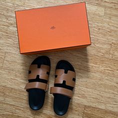 Mens Chypre Sandal Got In Paris Wore A Couple Times In Mint Shape Hermes Sandals, Slippers Brown, Men Slippers, Hermes Shoes, Hermes Men, Couple Time, Flip Flop Sandals, A Couple, Flip Flops