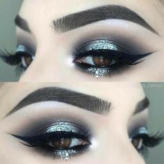 Green Goth Makeup, Gothic Make Up, Green Goth, Eye Makeup Cut Crease, Dark Makeup Looks, Dark Eye Makeup, Black Smokey Eye, Colorful Eye Makeup, Goth Makeup