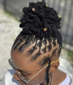 Locs Styles On Short Hair, High Bun Loc Styles, Styles On Short Hair, Loc Hair Styles, Short Hairstyle Ideas, Haircut Design, Dread Styles