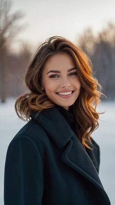 Aesthetic Brunette, Curly Short, Medium Curly, Chill Vibes, Let Your Hair Down, Elegant Updo, Different Hairstyles, Winter Hairstyles, Great Hair