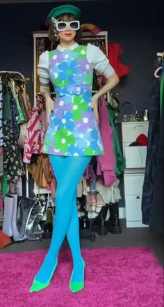 Spring Outfits Maximalist, 70s Colorful Outfits, 70s Maximalism Fashion, Campy Outfits Aesthetic, Funky Vintage Outfits, Kitsch Aesthetic Fashion, Kitschy Outfit, Campy Outfit, Colourful Tights Outfit