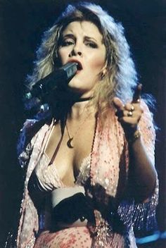 Black Mustache, Buckingham Nicks, Stevie Nicks Style, Stephanie Lynn, Rock & Roll, Lindsey Buckingham, Women Of Rock, Estilo Hippie