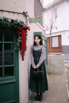 Winter Outfits In Japan, Modest Preppy Outfits, Casual Asian Fashion, Dress For Winter, Smart Casual Women Outfits, Simple Style Outfits, Modest Outfit, Mussoorie