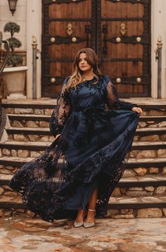 Bridesmaid Dresses For Older Women, Western Dress For Wedding Function, Black Mother Of The Bride Dress Plus Size, Plus Size Mother Of The Bride Dresses Long, Mother Of The Bride Dresses Navy, Celestial Dress Gowns, Navy Formal Dress Long, Evening Dresses Plus Size Classy, Elegant Floral Dress Long