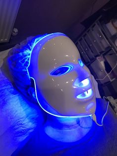 Esthetician Equipment, Esthetician Inspiration, Natural Skincare Routine, How To Remove Blackheads, Medical Esthetician, Led Light Therapy Mask, Blackhead Extraction, Mask Light, To Remove Blackheads