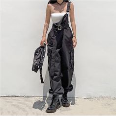 Casual Pants Style, Edgy Outfits, Streetwear Women, Style Chic, Aesthetic Outfits, Look Cool, Fashion Pants, Aesthetic Clothes, Cargo Pants