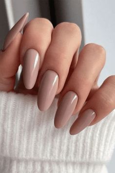 Latte Nails Beige Nails Design, Taupe Nails, Classic Nails, Oval Nails