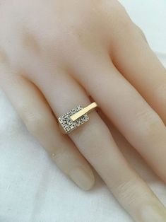 https://www.pinterest.nz/pin/764767580471165288/ Unique Gold Rings Modern, Gold Oval Wedding Ring, Etsy Jewelry Rings, Sapphire Engagement Ring White Gold, Modern Gold Ring, Wedding Ring Halo, Unique Gold Rings, Modern Gold Jewelry, Gold Jewelry Stores