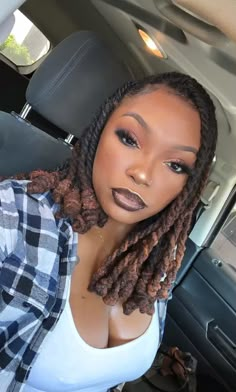 Cinnamon Color Locs, Locs And Makeup Black Women, Ombre Locs Black Women, Ombre Locs, Loc Bob Dreads Black Women, Loc Color Ideas Black Women, Two Tone Locs, Locs Color Ideas Black Women, Faux Locs Hairstyles