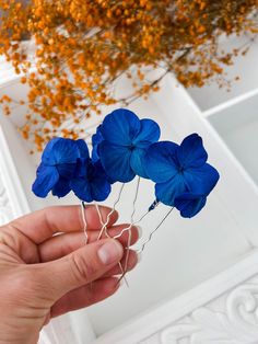 Dried flower hair pin made with real preserved Hydrangea in Blue color.  Price is for 1 hair pin! Size approx. 4 x 11 cm. PROCESSING TIME : 1-3 business days IMPORTANT DELIVERY INFORMATION: All parcels to United States will be delivered via USPS - 7-10 business days, parcels within EUROPEAN UNION (incl. UK, Switzerland, Norway) will be delivered via UPS standard service - 5-10 business days (+ phone number is required for the courier), Parcels to Canada, Australia and other countries will be shi Boho Bridal Hair, Preserved Hydrangea, Flower Hair Pins, Floral Hair Pins, Blue Themed Wedding, Wedding Hair Pins, Flower Hair Pin, Hair Decorations, Boho Bridal