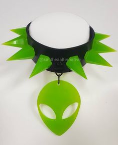 Neon Alien Outfit, Neon Grunge Outfits, Neon Green Accessories, Neon Green Outfits, Neon Clothes, Neon Goth, Neon Accessories, Silly Clothes, Alien Head