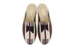 Artemis Design Co. men's kilim slipper Fall Footwear, Fall Shoes, Mule Flat, Every Man, Arsenal, Loafers Men, Gq, Mule Shoe