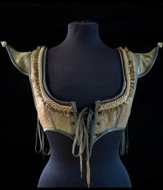 faefashion:  sootsprite:  Selling this lovely bodice, sad to see... Character Costumes, Belly Dance