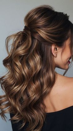 Hair Styles For Long Hair Everyday, Evening Long Hairstyles, Homecoming Hair For Long Thick Hair, Long Hairstyles Dressy, Hair Styles For Sleeveless Dress, Easy Hairstyles For Black Tie Event, Hairstyle For Wedding Guest Long Hair, Easy Hair Do For Wedding Guest, Bridesmaid Long Hairstyles Down