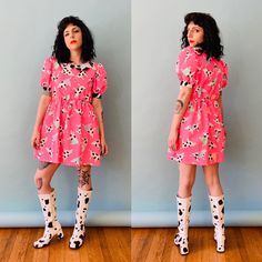 Kitsch Outfit Ideas, Kitsch Outfit Party, Kitschy Fashion, Midsize Maximalist Fashion, Kitsch Clothing, Kitsch Floral, Kitsch Fashion, Adrette Outfits, Friday Outfit