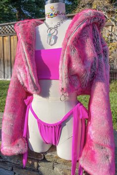 Faux Fur Rave Outfit, Rave Outfits Pink, Space Island, Rave Girl Outfits, Big Coat, Hot Pink Outfit, Festival Rave Outfit, Rave Fits