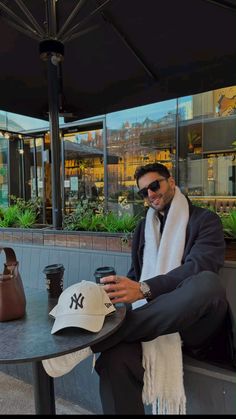 Businesses Man Aesthetic, Men Airport Outfit Aesthetic, Quiet Luxury Men Outfit Aesthetic, Men Nyc Outfit, Old Money Photoshoot Men, Europe Winter Outfits Men, Mens Old Money Aesthetic, Men Proposal Outfit, Dubai Outfits Ideas Men