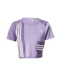 Adidas Clothes, Korean Life, Race Outfit, Western Clothing, Normal Clothes, Casual School Outfits, Adidas T Shirt, Casual Day Outfits, Trendy Summer Outfits