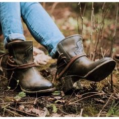 Nwot See Pictures For Condition Bohemian Moto Boots With Round Toe, Freebird Boots, Handcrafted Boots, Freebird By Steven, Chunky Heels Boots, Brown Booties, Leather Booties, Beach Style, Biker Boot